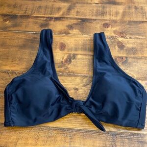 Size M bikini‎ top from Old Navy
